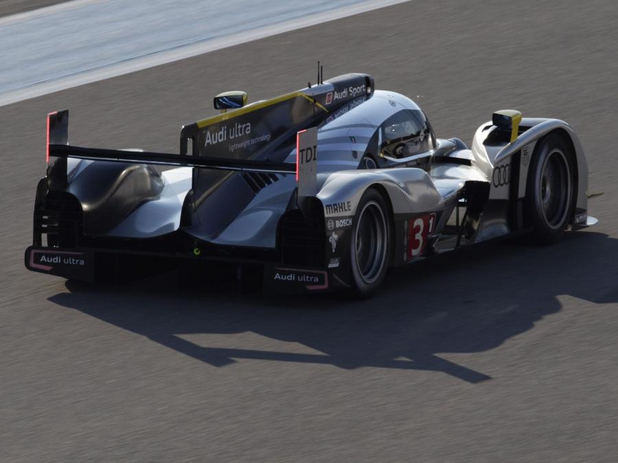  Audi R18 TDI 2011 года  (фото 57 из 77)